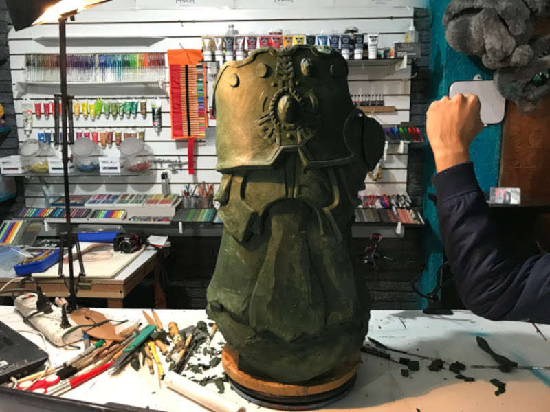 intervención artística casco piloto